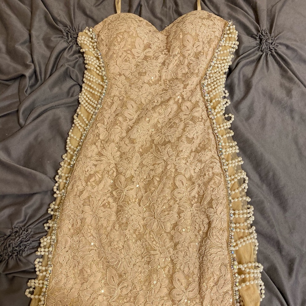 Dress - Picture 2 of 3